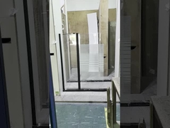 다양 한 환경 을 위한 다재다능 하고 실용적 인 온화 된 유리 샤워 스크린